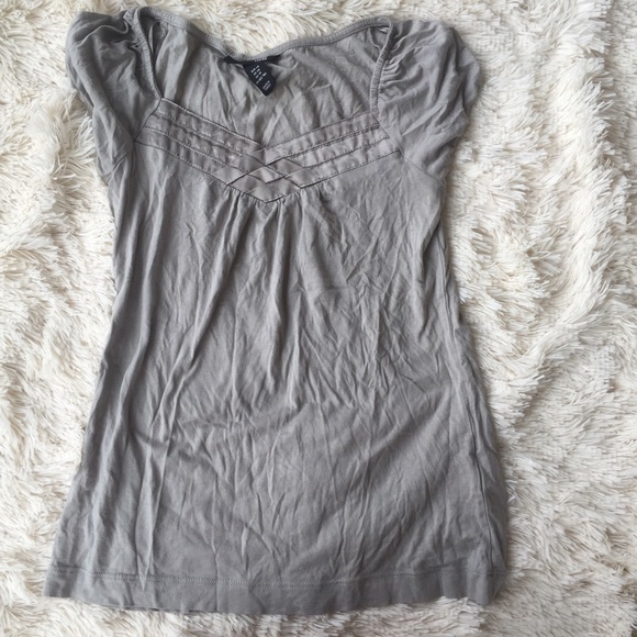 H&M Top - Picture 2 of 2