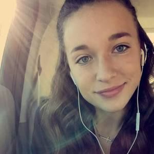 Meet your Posher, Alyssa