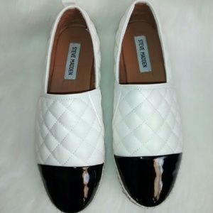 Steve Madden White & Black Quilted Shoes