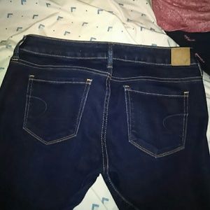 Dark wash American eagle skinny jeans