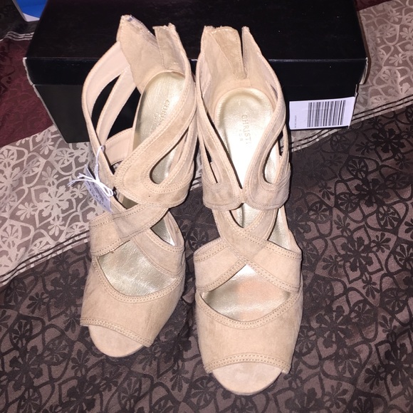 🍂🍁Tan fall heels. - Picture 2 of 4
