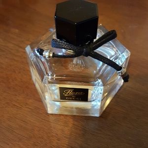 Gucci Flora Perfume