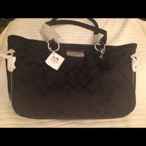 Coach Gallery Signature Zipper Tote Black/silver