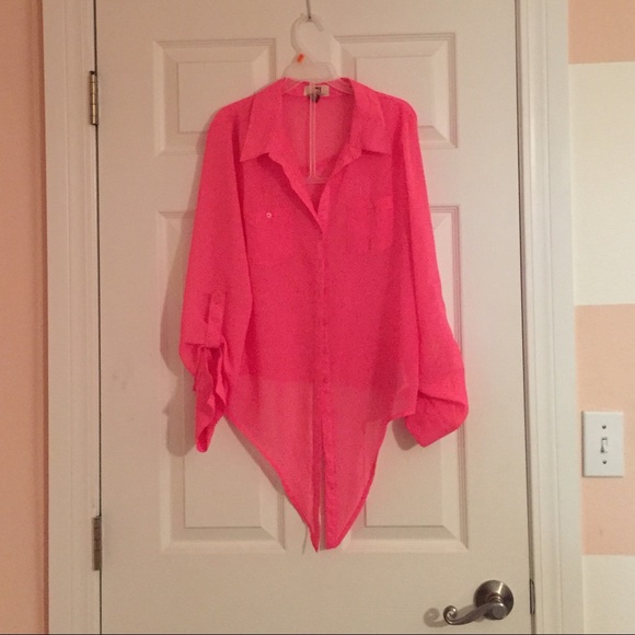 Crop Shirtđź’—đź’—đź’— - Picture 2 of 2