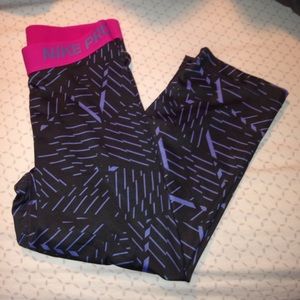 Nike pro cropped leggings
