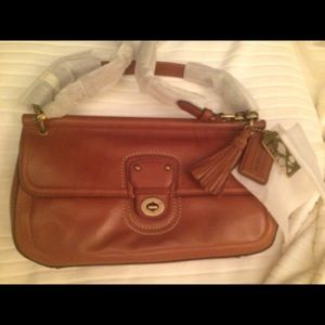 City Willis Brown Leather Crossbody Shoulder Bag