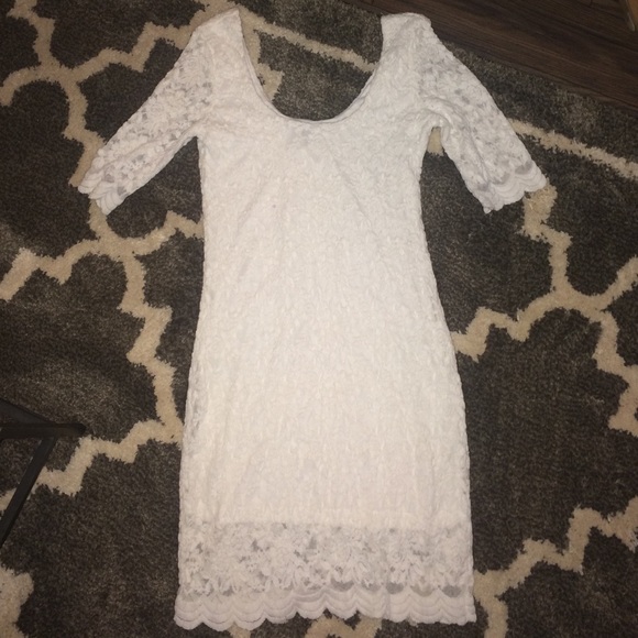 Ivory lace fitted dress