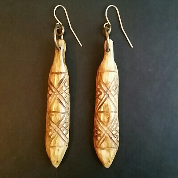 *Unique* Carved wood-like drop earrings