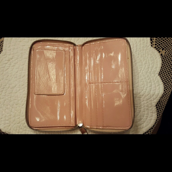 Pink Wallet - Picture 3 of 4