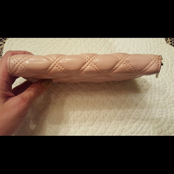 Pink Wallet - Picture 4 of 4