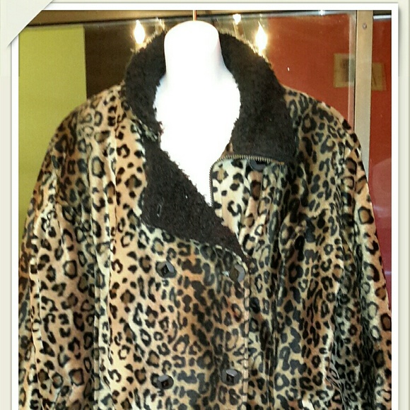 Plus size coat has inner zips all the way up