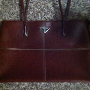 Prada purse good condition. Do not have dust bag