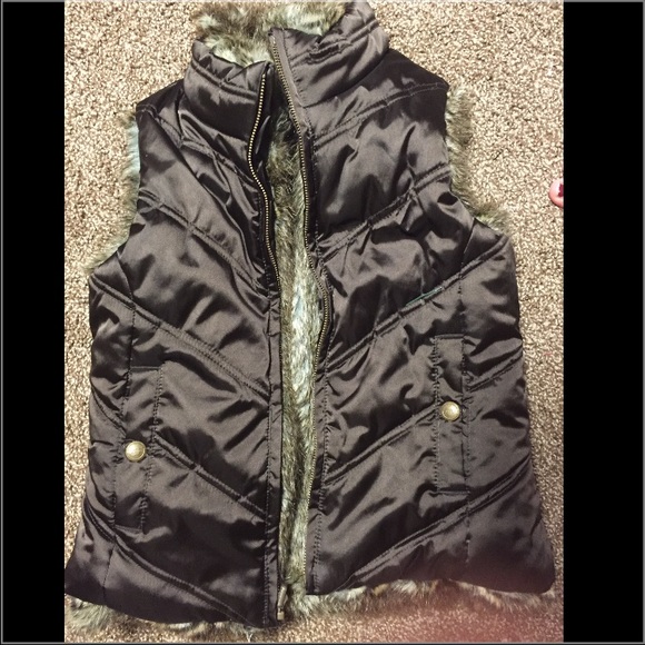 GAP reversal vest