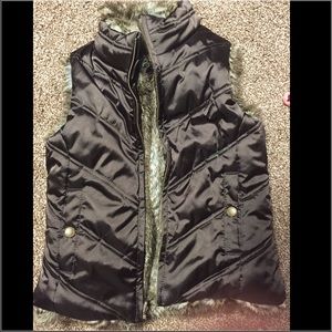 GAP reversal vest