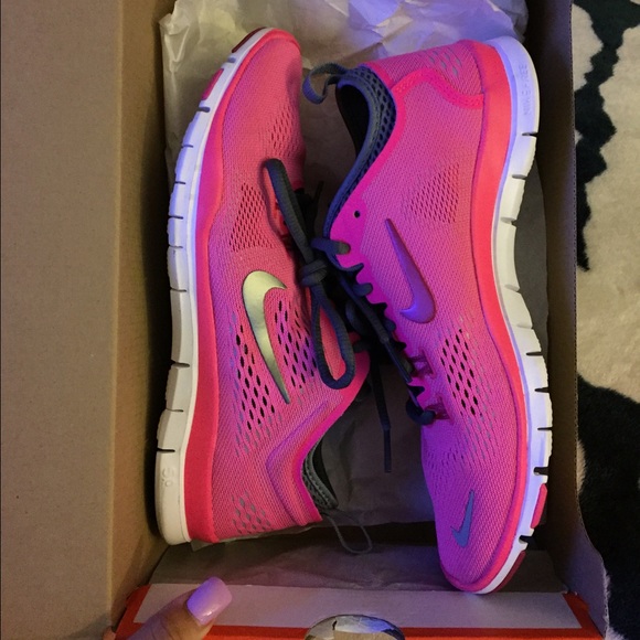 Nike free runs 5.0 - Picture 3 of 4