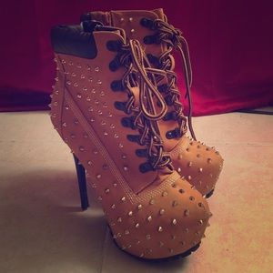 Timberland imitation spiked heels