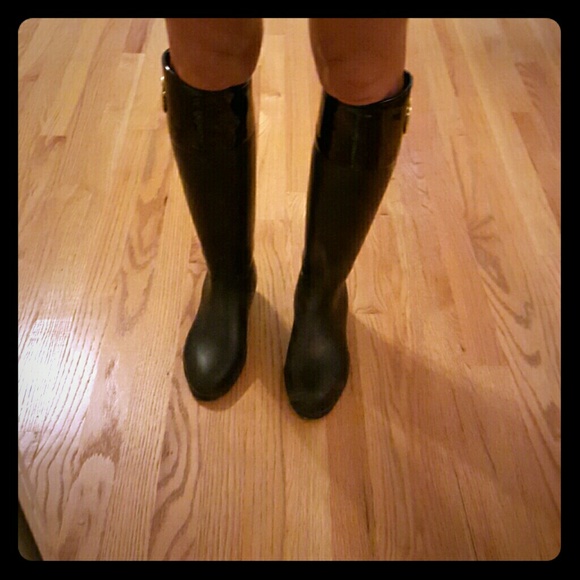 more pics of boots for interested buyer