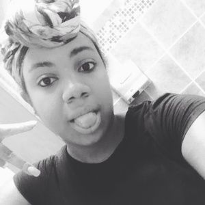 Meet your Posher, Arielle