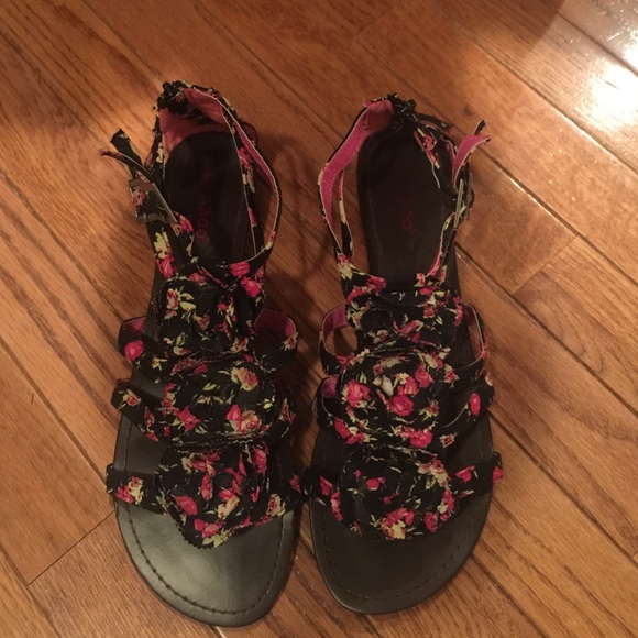 Adorable flowered sandals