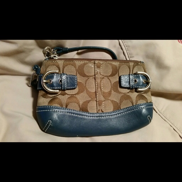 Wristlet - Picture 2 of 3
