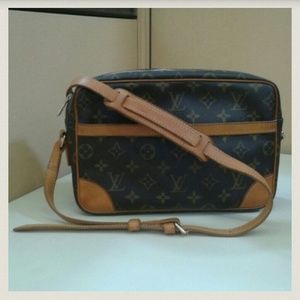 100% Authentic LV Trocadero 27 Monogram Crossbody