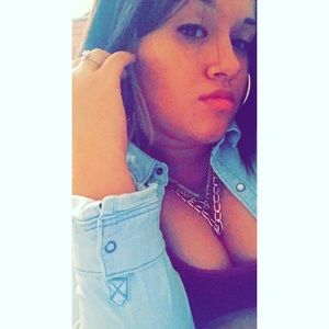 Meet your Posher, Iliana