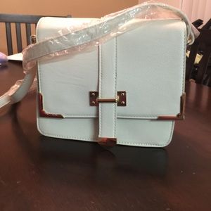 Adorable White & Gold Handbag