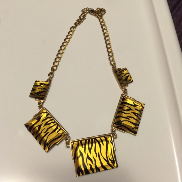 Leopard print necklace