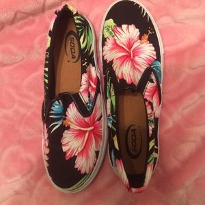 Hawaiian floral slip ons