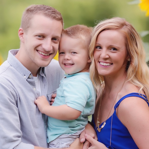Meet your Posher, Sara - Picture 1 of 1