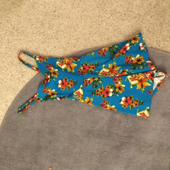 Multi colored romper!! - Picture 2 of 3