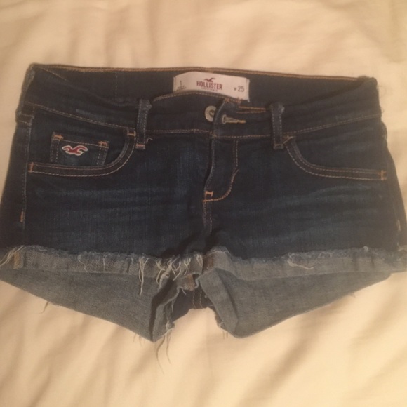 Hollister button-pocket denim shorts
