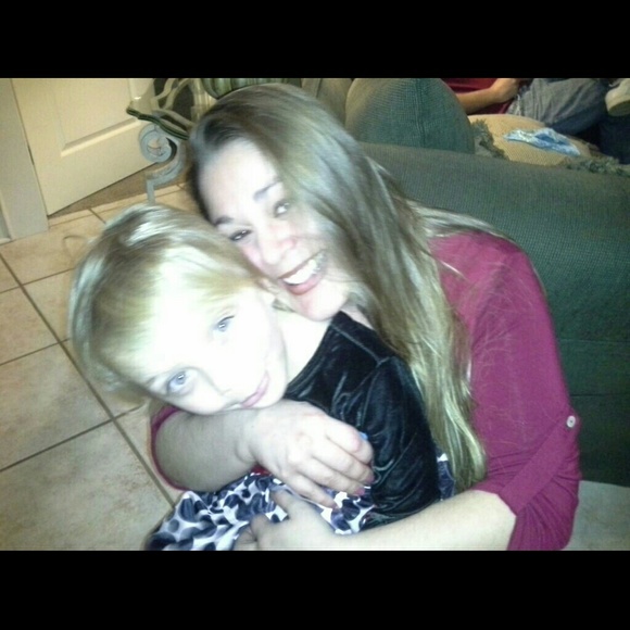 Meet your Posher, Kristen - Picture 1 of 1