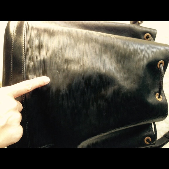 Addtl pics LV Louis Vuitton Large Black Epi Noe - Picture 3 of 4