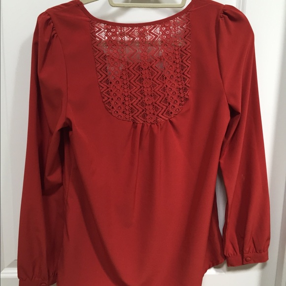 Cute top for fall!! - Picture 2 of 3