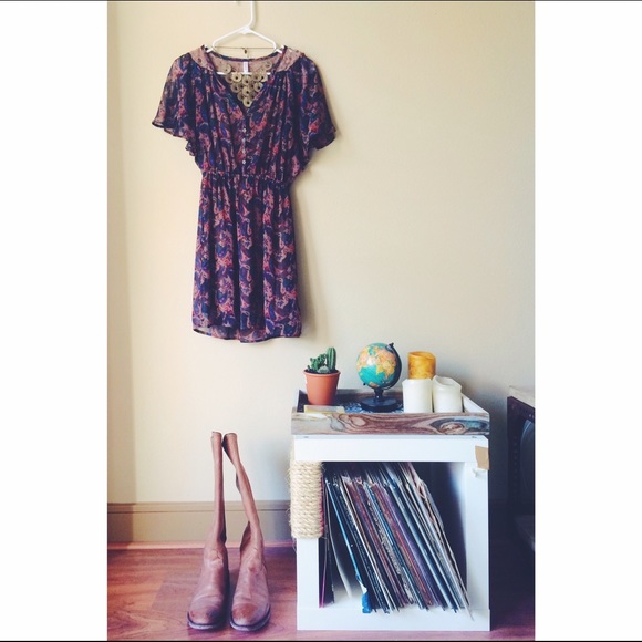 Xhilaration Dresses & Skirts - 🎉HP!!🎉 paisley print dress ❣️FINAL PRICE❣️