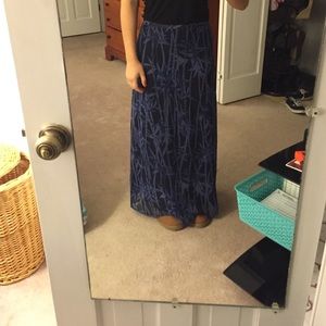 Reduced 🎉 Blue and black maxi skirt