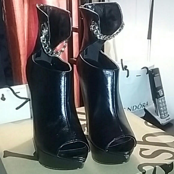 Never worn wedges (party) ??