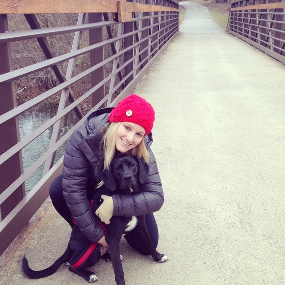 Meet your Posher, Lauren - Picture 3 of 3