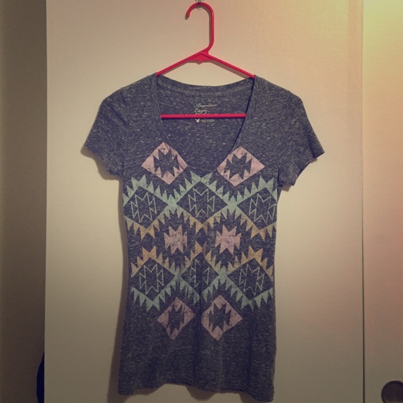 American Eagle Aztec v-neck tee