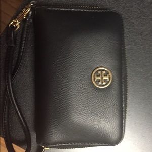 Tory Burch smartphone wallet