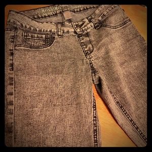 PERFECT Gray/ black Jean like stylish Jeggings