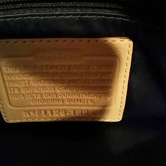 Authentic coach purse - Picture 3 of 4