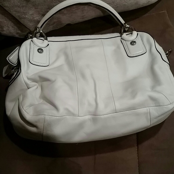 Authentic coach purse - Picture 4 of 4