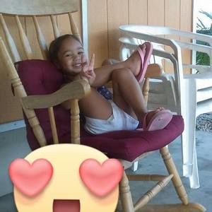 Meet your Posher, Carmen z.