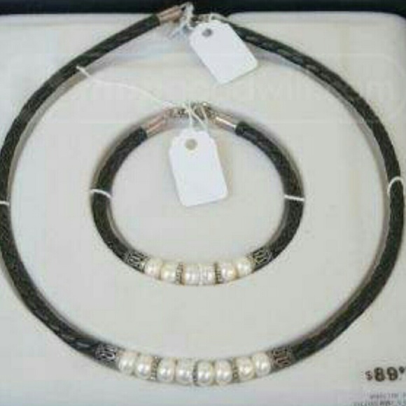 Bohemian Chic Leather and Real Pearls Jewelry Set