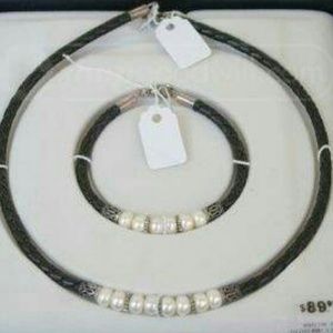 Bohemian Chic Leather and Real Pearls Jewelry Set