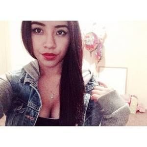 Meet your Posher, Daniela