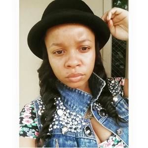 Meet your Posher, Monique