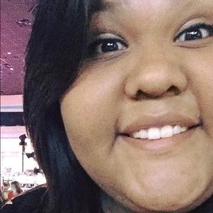 Meet your Posher, Maylon